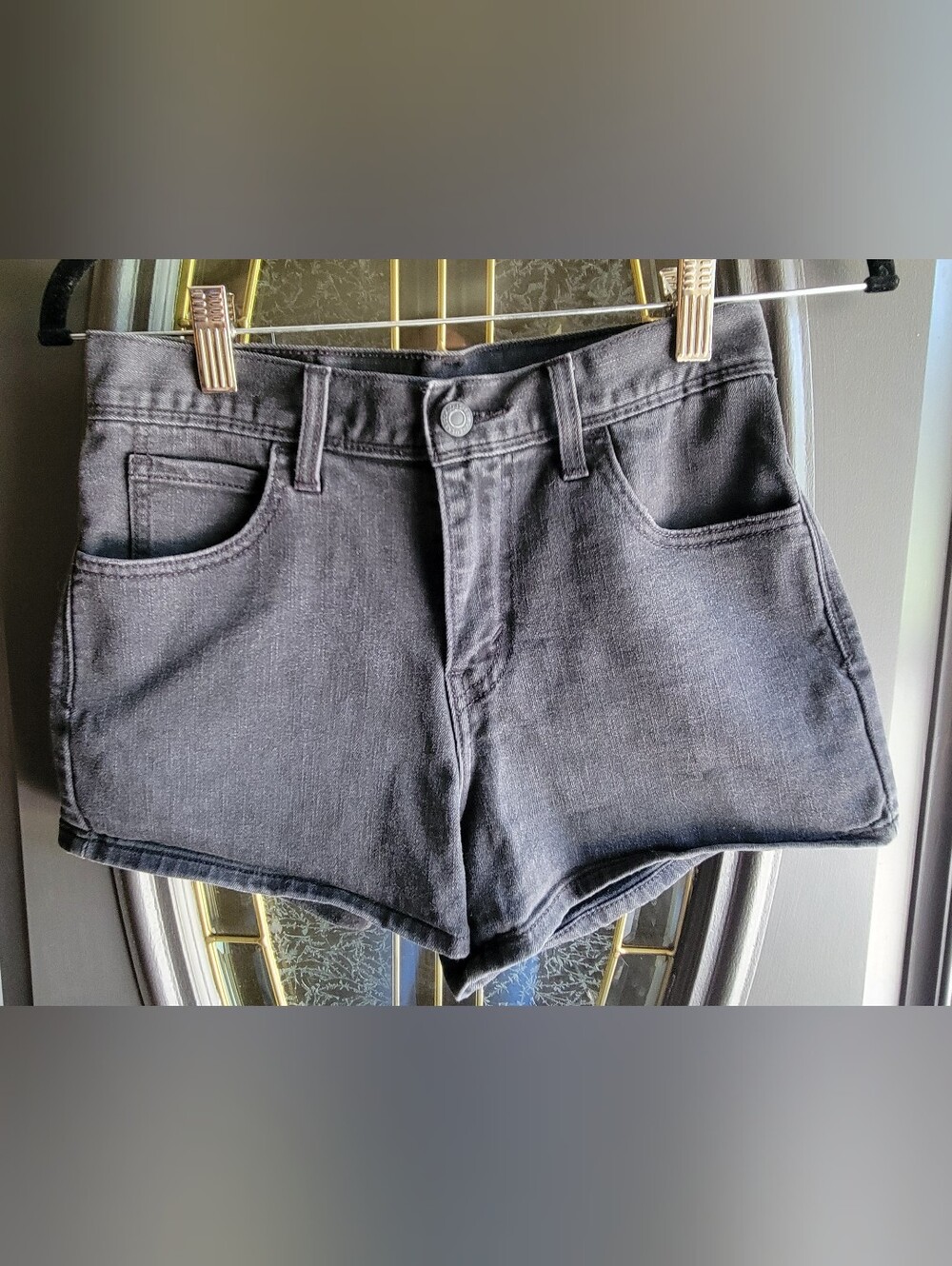 Levi's Black High-Rise Denim Shorts size 26